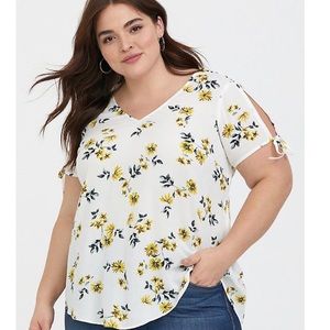 Torrid Ivory Floral Hi-Low Blouse